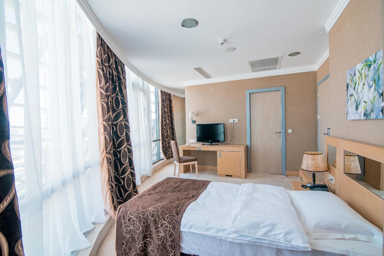 Alau Hotel Astana Zewnętrze zdjęcie