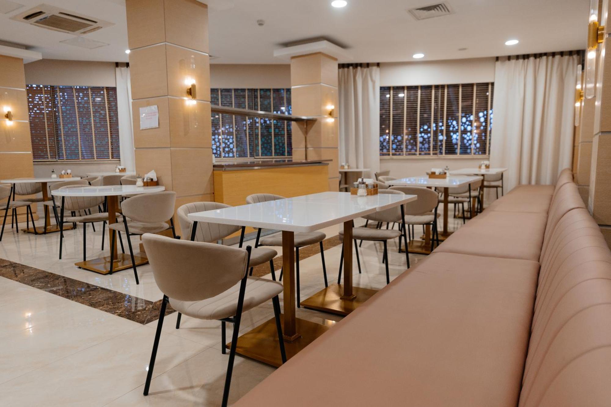 Alau Hotel Astana Zewnętrze zdjęcie